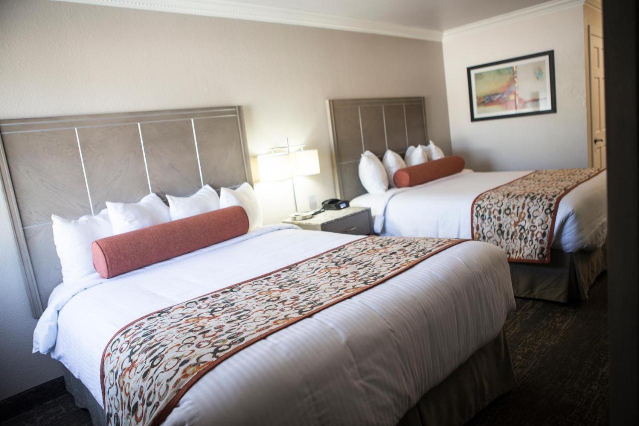 Aria Motel 2*